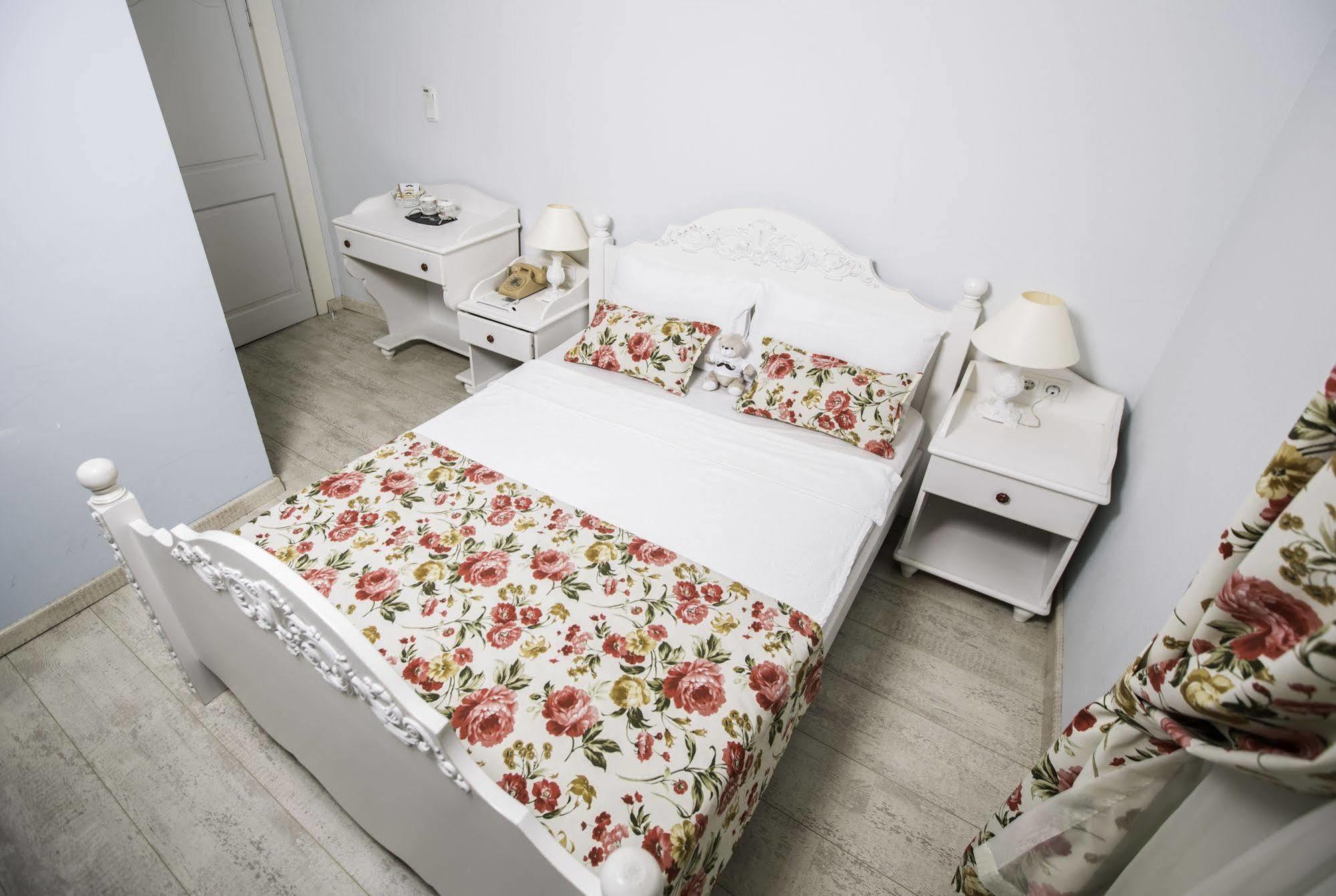 The White Hotel 阿拉恰特 外观 照片