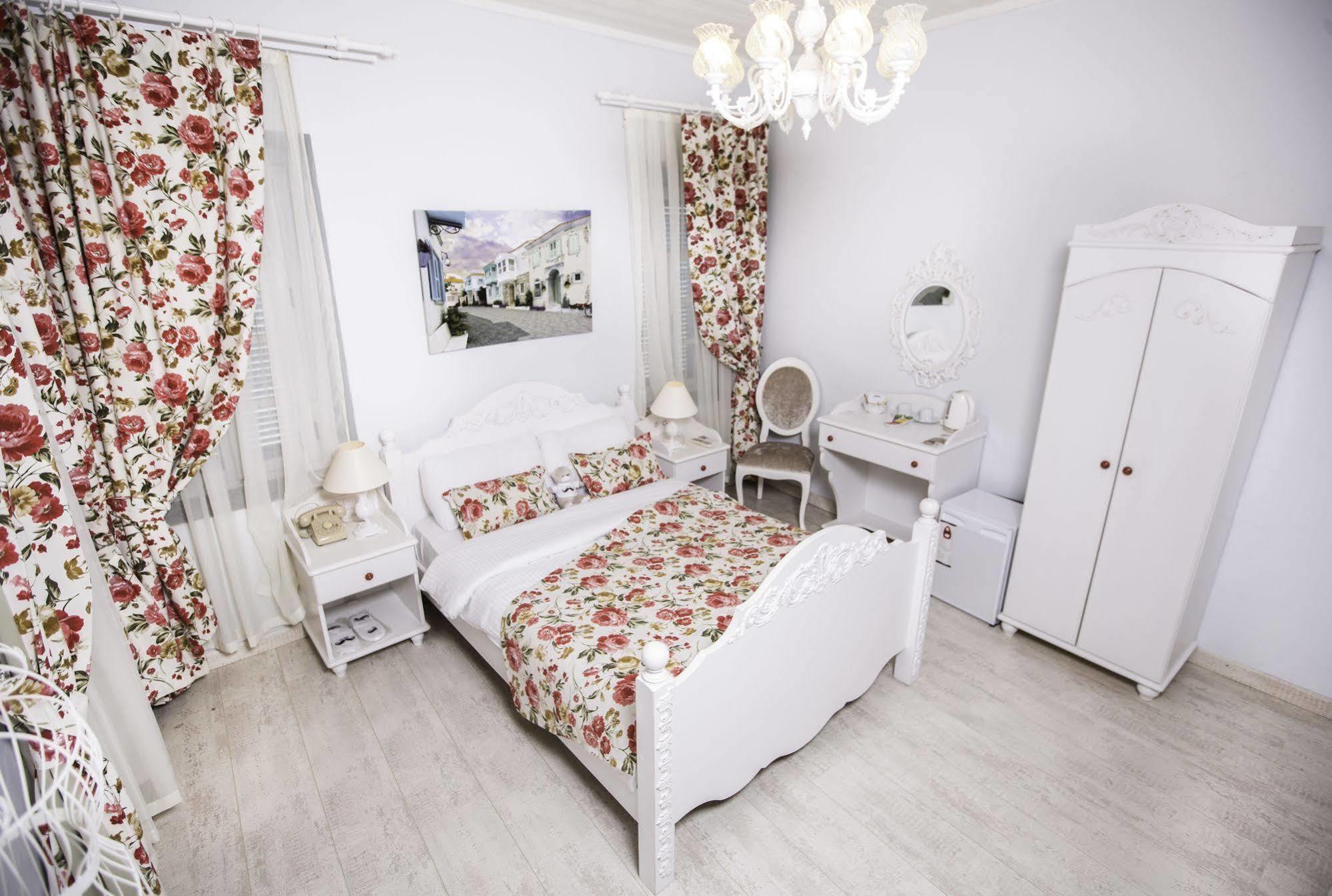 The White Hotel 阿拉恰特 外观 照片