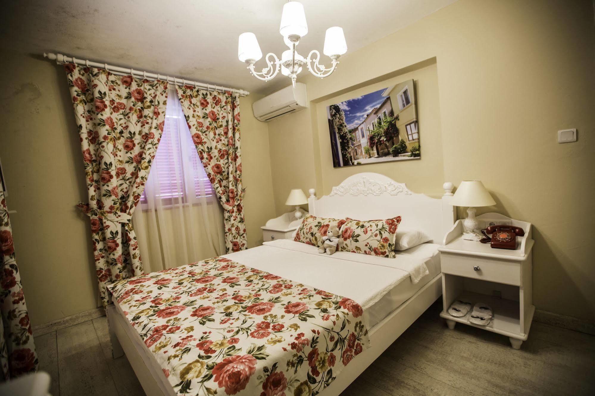 The White Hotel 阿拉恰特 外观 照片