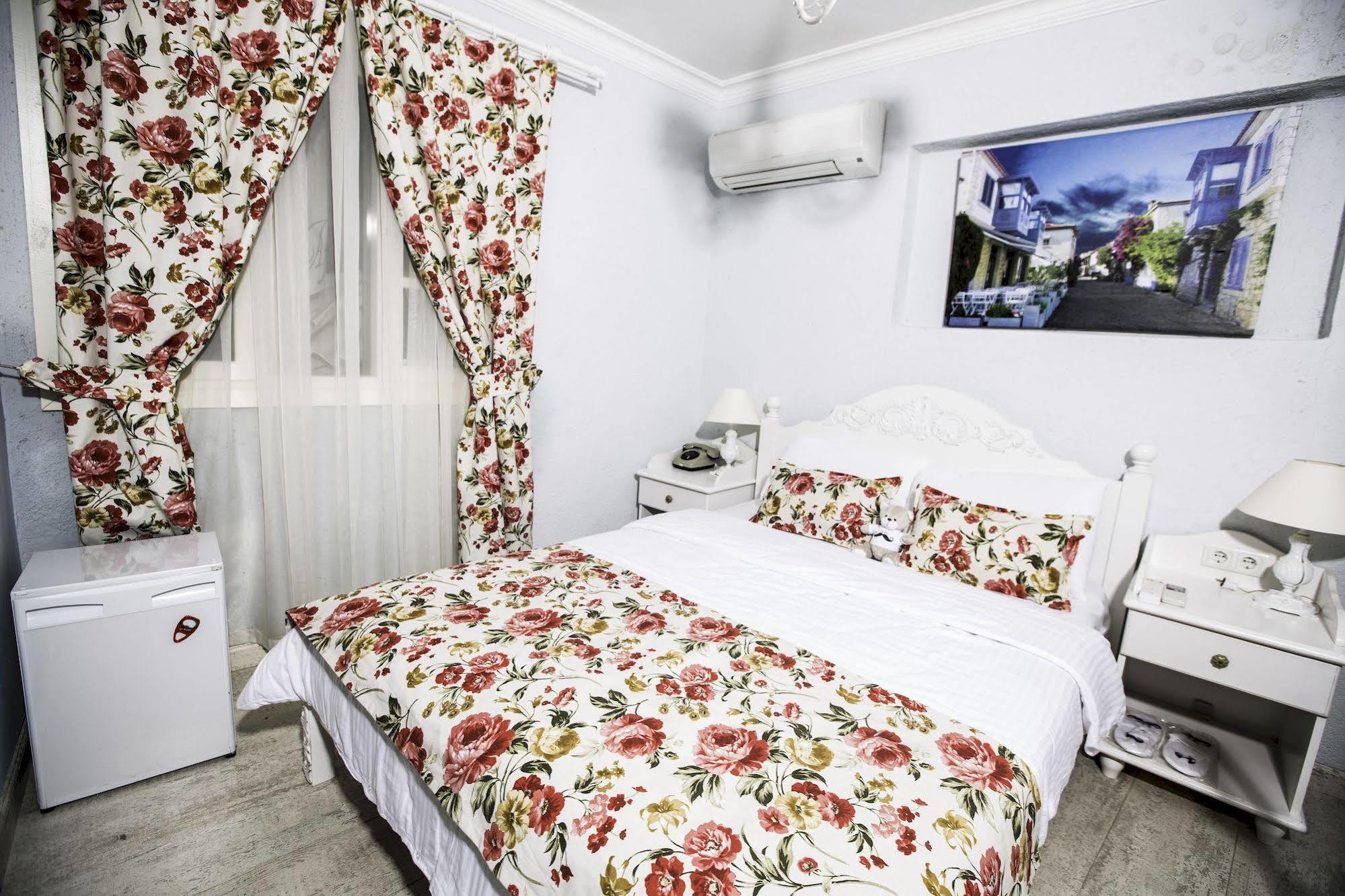 The White Hotel 阿拉恰特 外观 照片